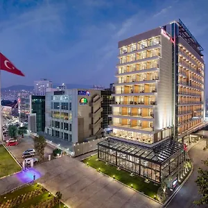 Hilton Garden Bayrakli Hotel Esmirna